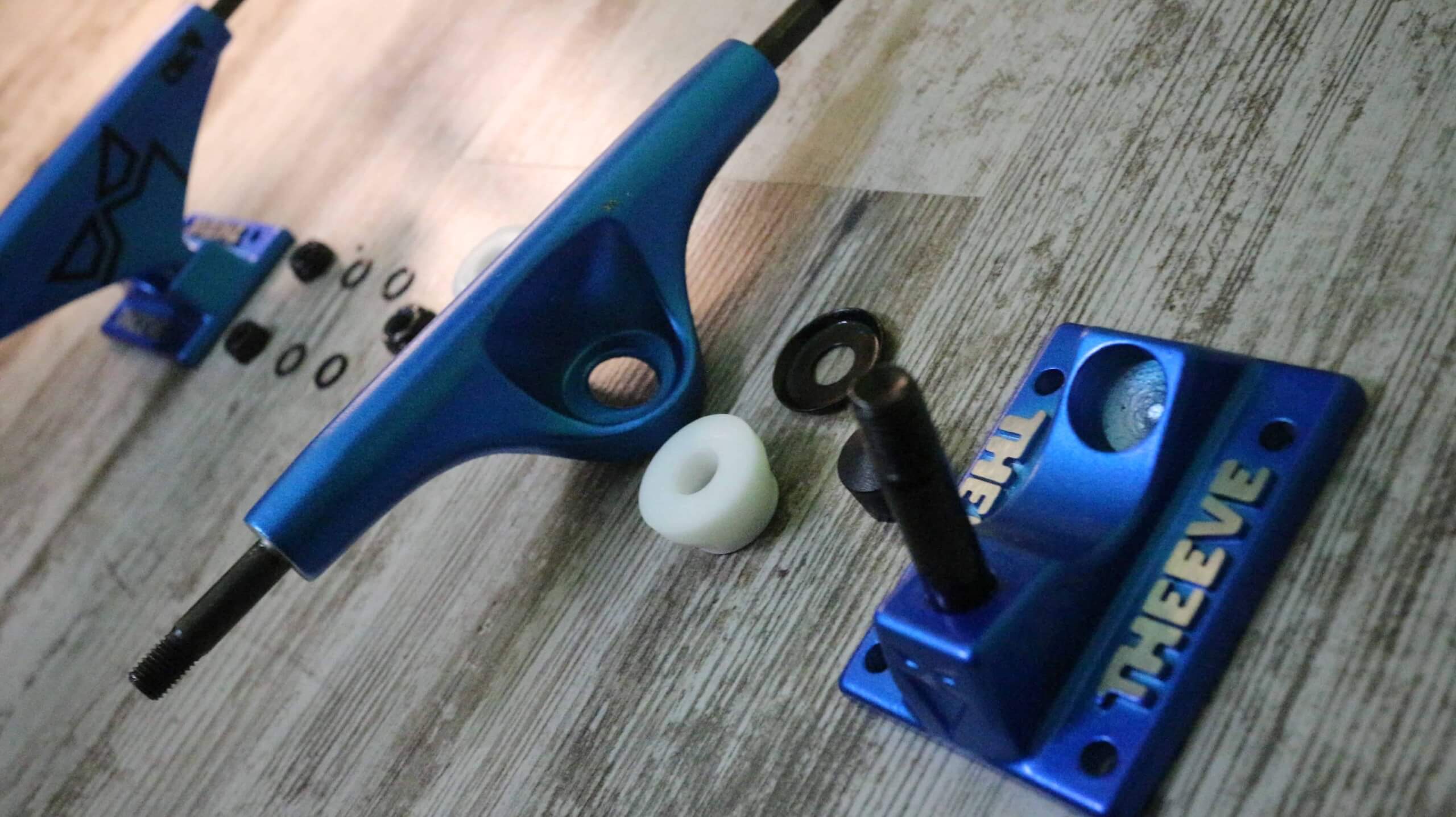 Подвески Theeve разобранные Подвески Theeve разобранные