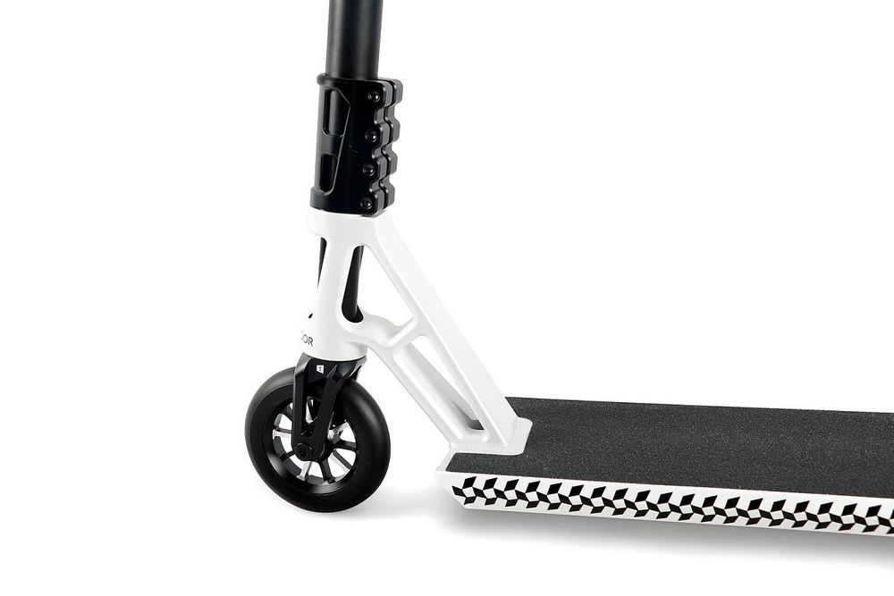 Трюковой самокат Tech Team Ambassador white 1/4