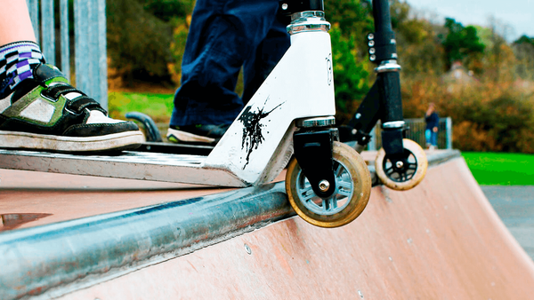 Как снять вилку на трюковом самокате? Как снять вилку на трюковом самокате?