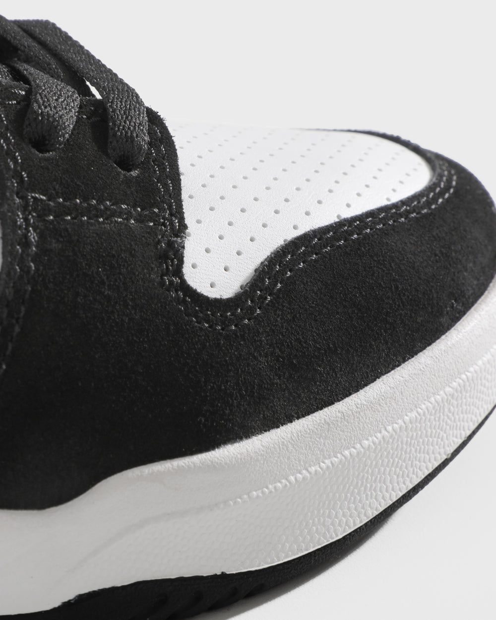 Кеды Lakai Telford Low Black/White Leather