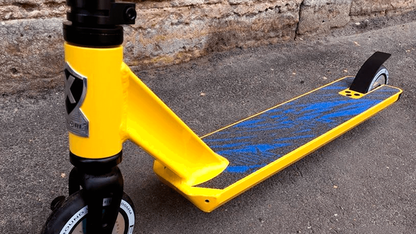 Как снять старую шкурку с трюкового самоката? Как снять старую шкурку с трюкового самоката?