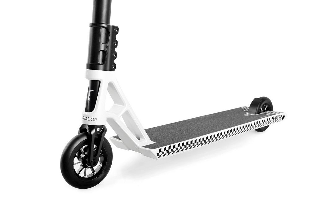 Трюковой самокат Tech Team Ambassador white 1/4