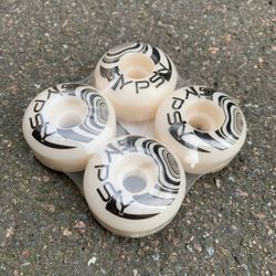 Колеса для скейтборда Gypsy Liquid conical (mult) 83Bx54мм