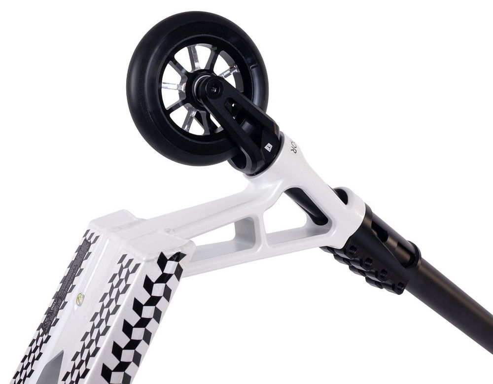 Трюковой самокат Tech Team Ambassador white 1/4